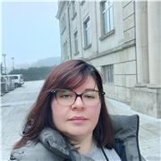 Profesora titulada, con más de 10 años de experiencia en escritura, se ofrece para dar clases a personas de todas las edades